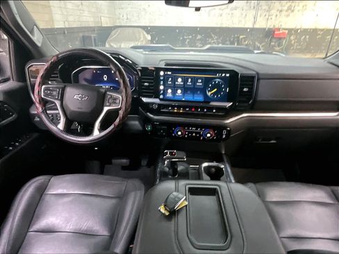 Used 2022 Chevrolet Silverado 1500 LT Trail Boss w/ Convenience Package II AWD/4WD image 17