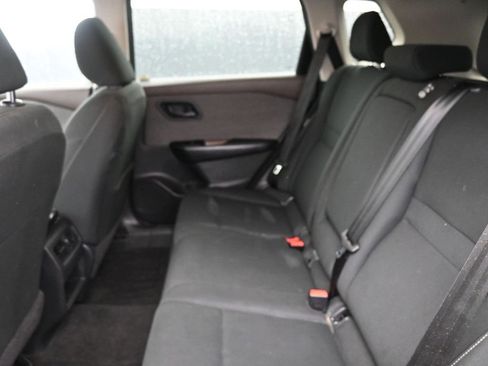 Used 2023 Nissan Rogue S image 20