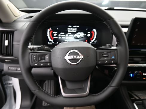 New 2026 Nissan Pathfinder Platinum AWD/4WD image 14