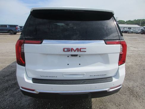 New 2026 GMC Yukon XL Elevation w/ Elevation Premium Package AWD/4WD image 5