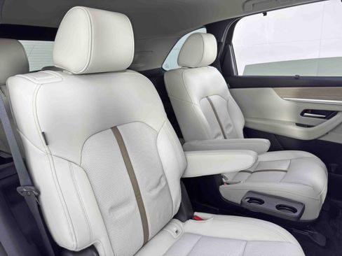 Used 2025 MAZDA CX-90 Plug-In Hybrid w/ Premium Plus image 33