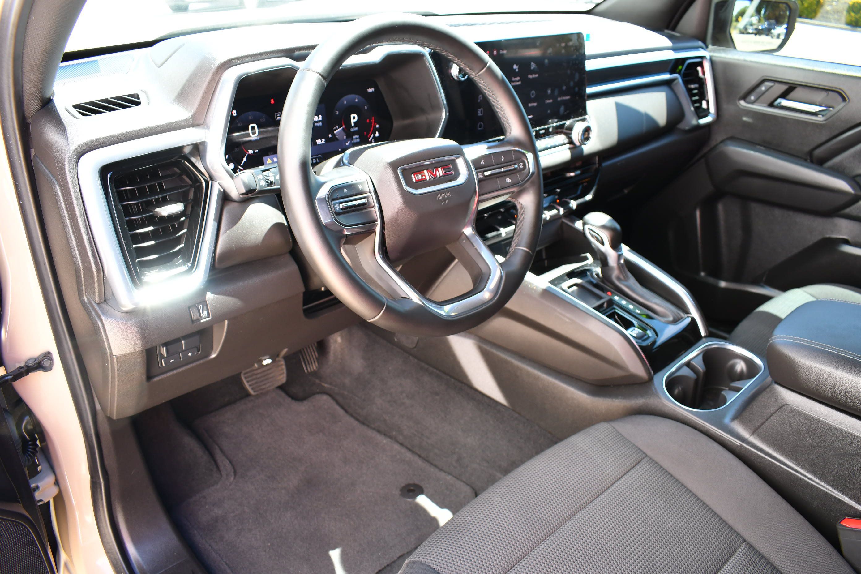 Used 2024 GMC Canyon Elevation w/ Convenience Package RWD image 14
