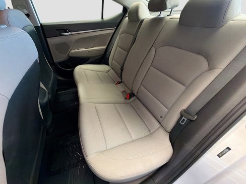 Used 2018 Hyundai Elantra SE FWD image 13