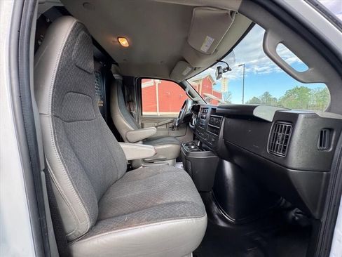 Used 2023 Chevrolet Express 2500 w/ Driver Convenience Package RWD image 12
