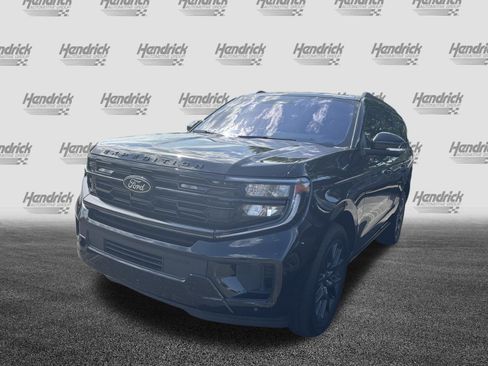 Used 2025 Ford Expedition Platinum w/ Stealth Performance Package AWD/4WD image 3