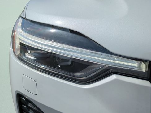 New 2026 Volvo XC60 B5 Plus w/ Protection Package Premier AWD/4WD image 25