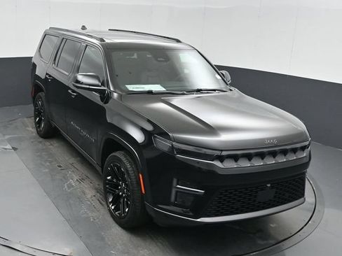 New 2026 Jeep Grand Wagoneer Limited AWD/4WD image 40