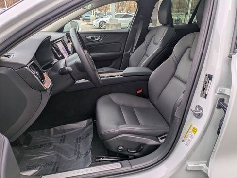 Certified 2025 Volvo V60 B5 Cross Country Plus image 26