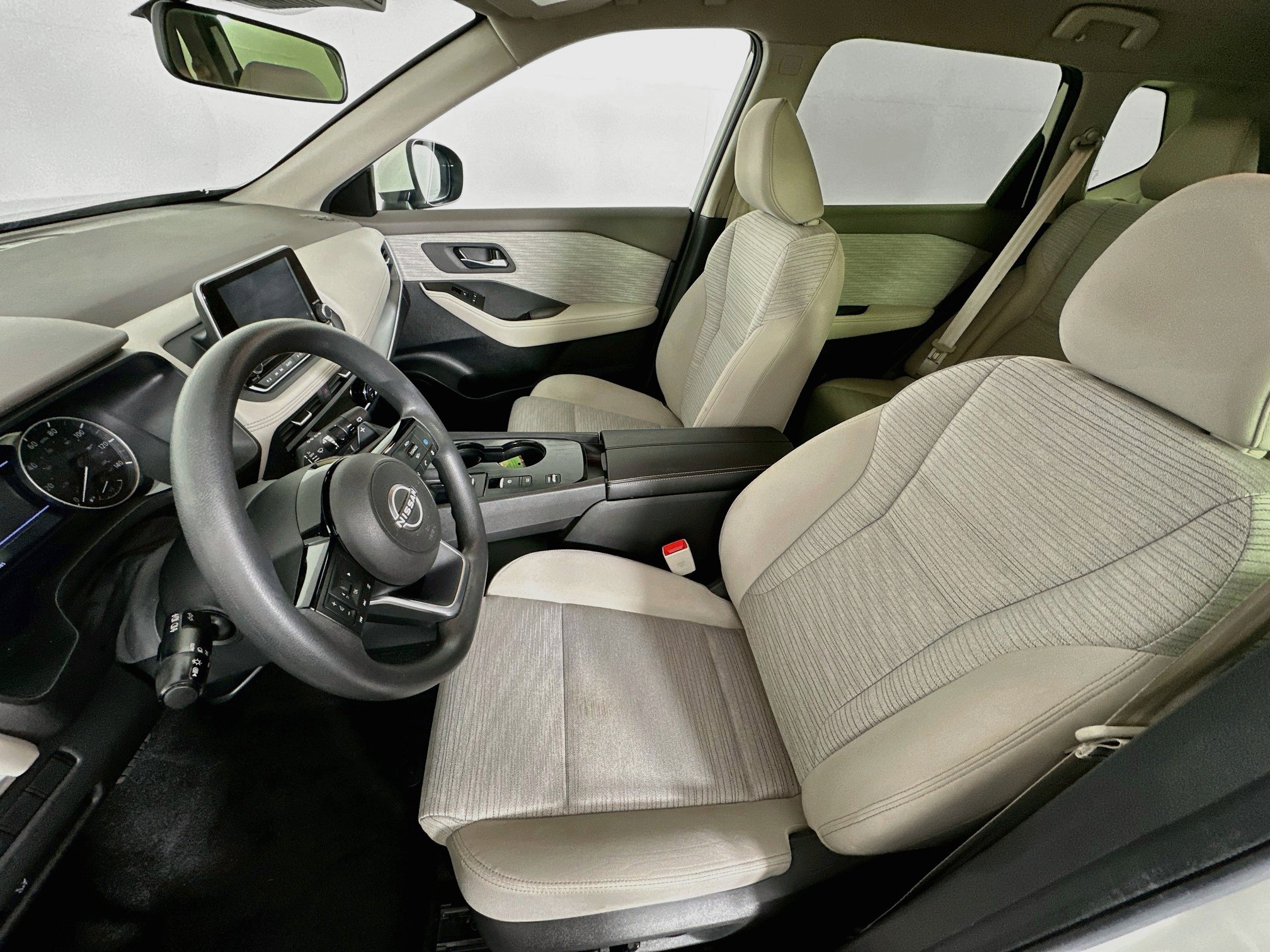 Used 2023 Nissan Rogue SV FWD image 13