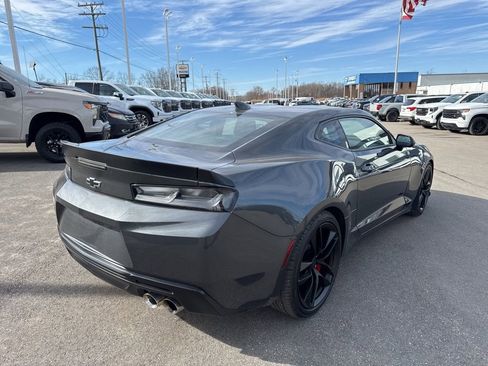 Used 2017 Chevrolet Camaro SS image 5