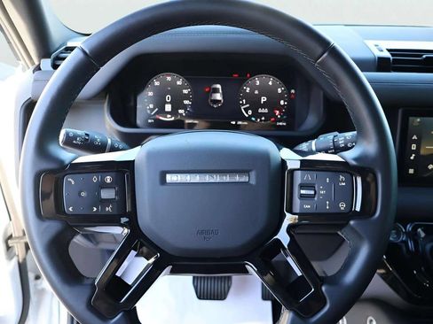 Certified 2024 Land Rover Defender 110 X-Dynamic SE AWD/4WD image 18