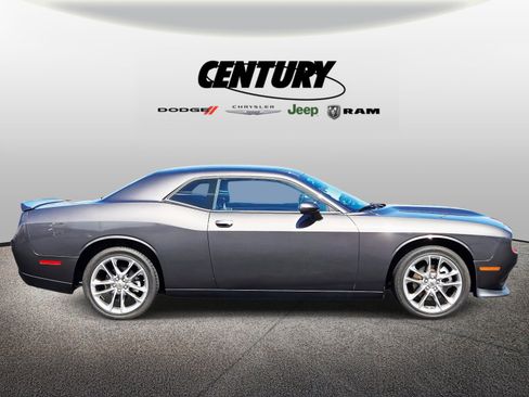 Used 2022 Dodge Challenger GT image 2
