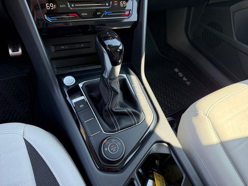 New 2026 Volkswagen Taos SE AWD/4WD image 20