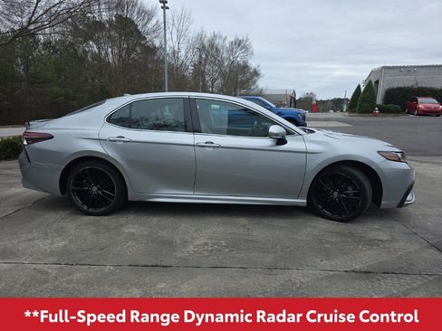 Used 2023 Toyota Camry XSE image 9