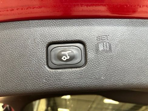 Used 2024 Ford Edge Titanium image 16