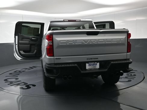 Used 2021 Chevrolet Silverado 1500 Custom Trail Boss AWD/4WD image 26