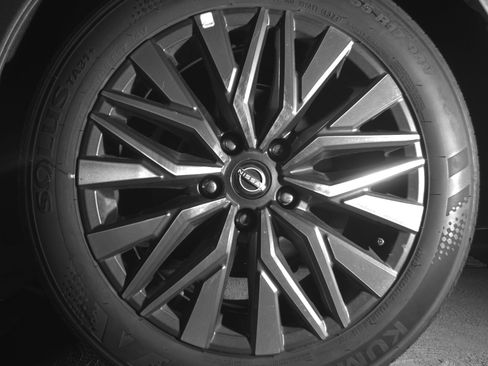 Used 2025 Nissan Altima 2.5 SV image 14