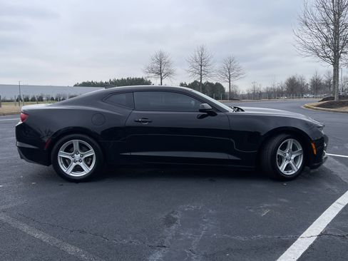 Used 2020 Chevrolet Camaro LT image 10