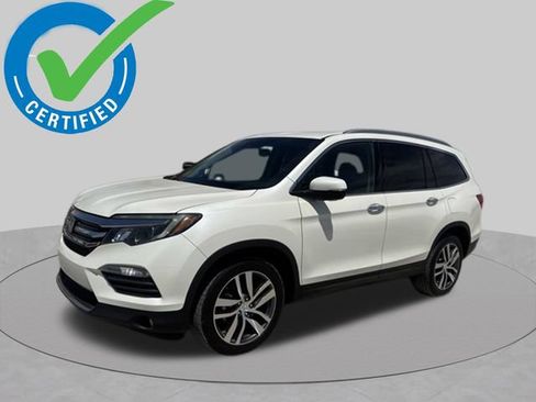 Used 2018 Honda Pilot Touring image 1
