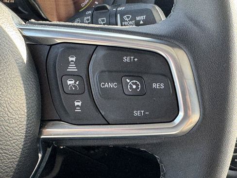 Certified 2025 Jeep Wrangler Unlimited Sahara AWD/4WD image 20