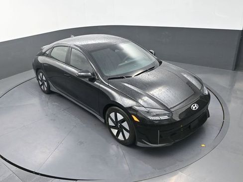 Used 2025 Hyundai Ioniq 6 SE RWD image 20