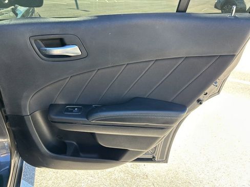 Used 2019 Dodge Charger SXT w/ Blacktop Package image 46