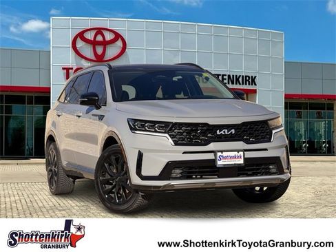 Used 2023 Kia Sorento SX image 1