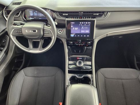 Used 2023 Jeep Grand Cherokee L Laredo AWD/4WD image 16