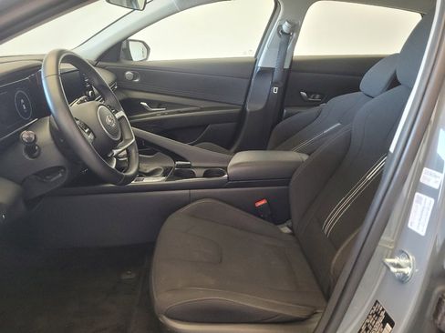Used 2022 Hyundai Elantra SEL w/ Convenience + Premium Package FWD image 17