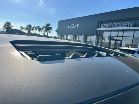 Used 2023 Honda Odyssey Touring image 6