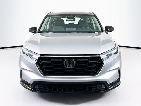 Used 2023 Honda CR-V LX image 2