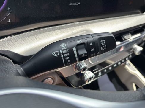 Used 2025 Kia Telluride S FWD image 22