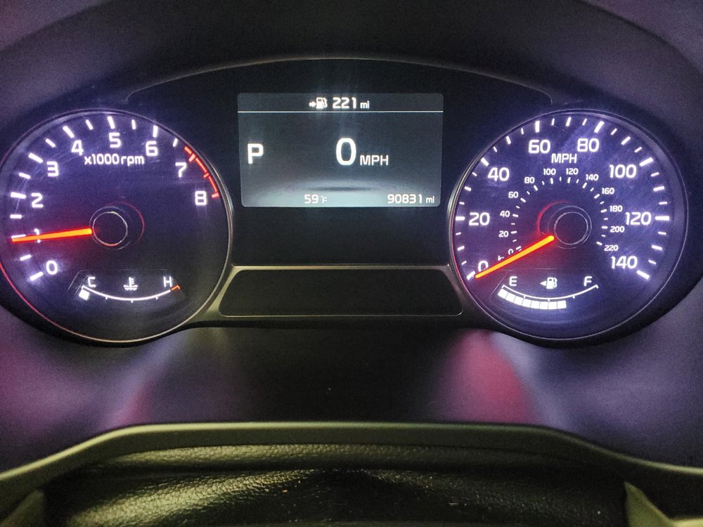 Used 2019 Kia Soul + w/ Primo Package FWD image 23