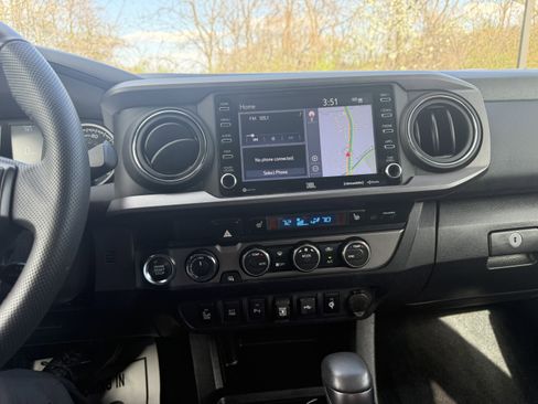 Used 2023 Toyota Tacoma TRD Off-Road w/ TRD Premium Off Road Package image 20