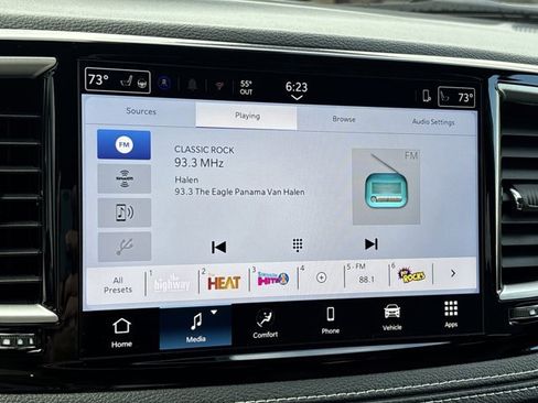 New 2026 Chrysler Pacifica Select image 30