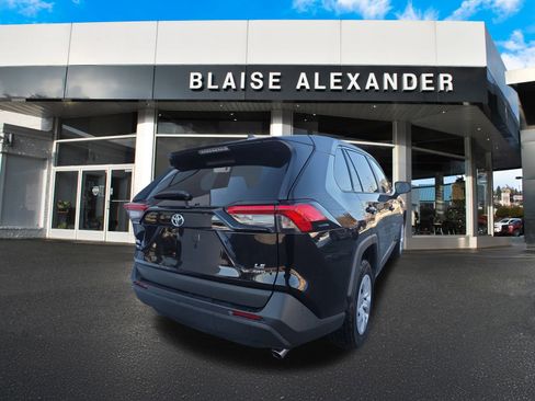 Used 2025 Toyota RAV4 LE image 5