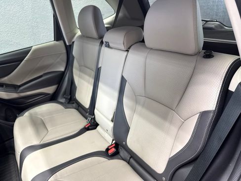 Used 2022 Subaru Forester Limited AWD/4WD image 16