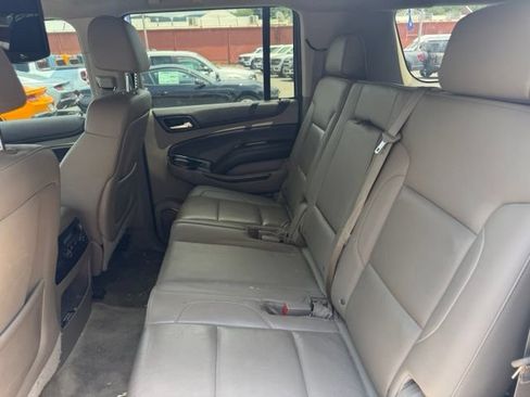 Used 2015 Chevrolet Suburban LT RWD image 12