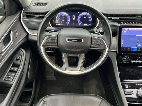 Used 2021 Jeep Grand Cherokee L Limited image 18