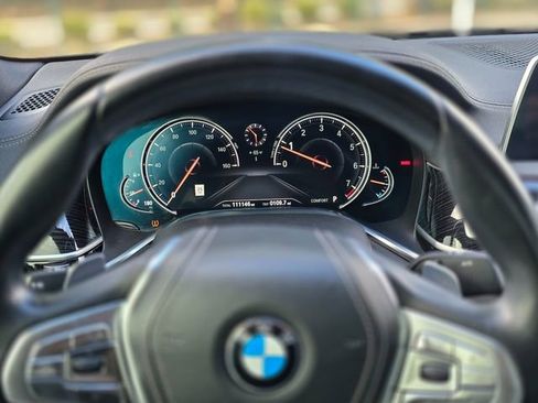 Used 2018 BMW 740i RWD image 37