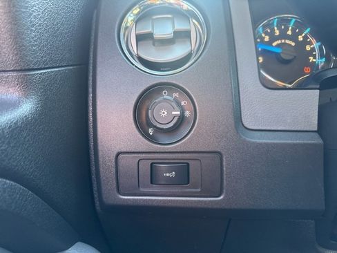 Used 2014 Ford F150 XLT w/ XLT Convenience Package image 13