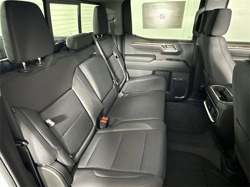 New 2025 GMC Sierra 1500 Elevation image 27