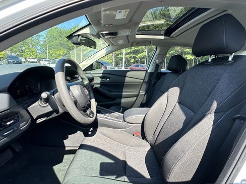 Used 2025 Honda Accord SE image 7