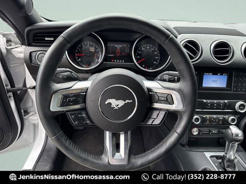 Used 2021 Ford Mustang Convertible RWD image 39