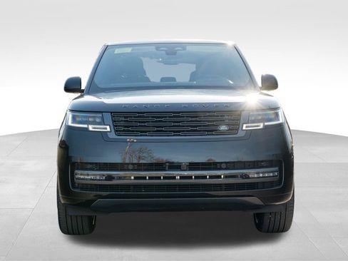 New 2025 Land Rover Range Rover SE image 2