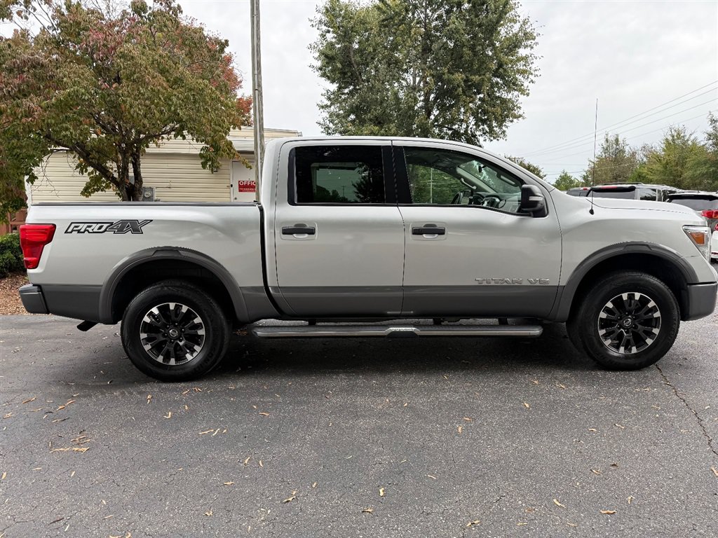 Used 2019 Nissan Titan PRO-4X AWD/4WD image 6