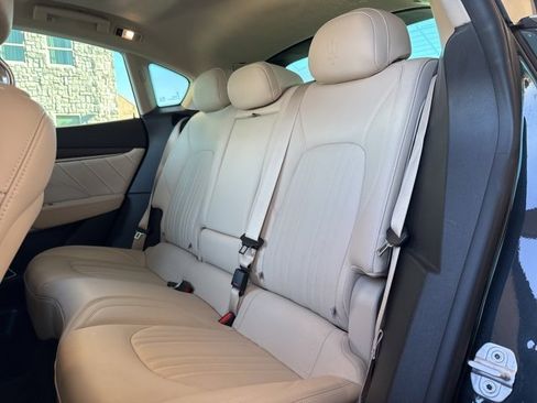 Certified 2022 Maserati Levante GT image 16