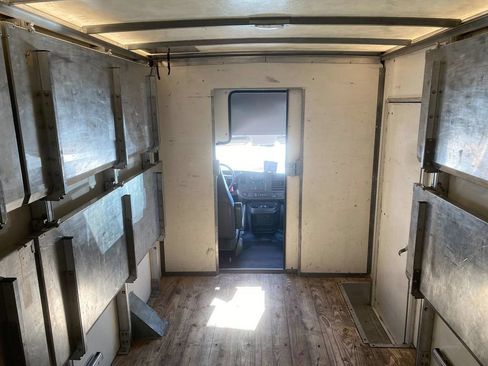 Used 2019 GMC Savana 3500 w/ Power Convenience Package RWD image 27