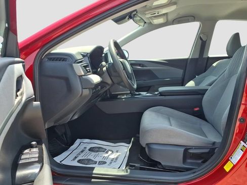 Used 2025 Toyota Camry LE FWD image 18