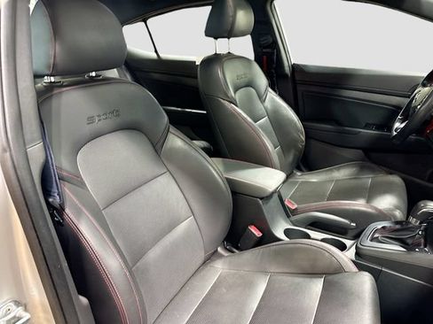 Used 2018 Hyundai Elantra Sport w/ Cargo Package FWD image 21